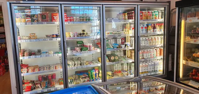 Bellas Butik – bild 1 av 5